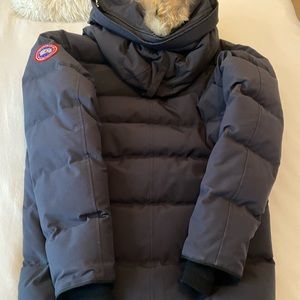 Men’s like new Canada Goose Winter Coat - Navy